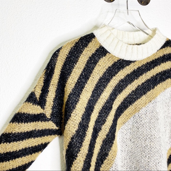 NWT Niccolari Cropped Sweater - Picture 3 of 5